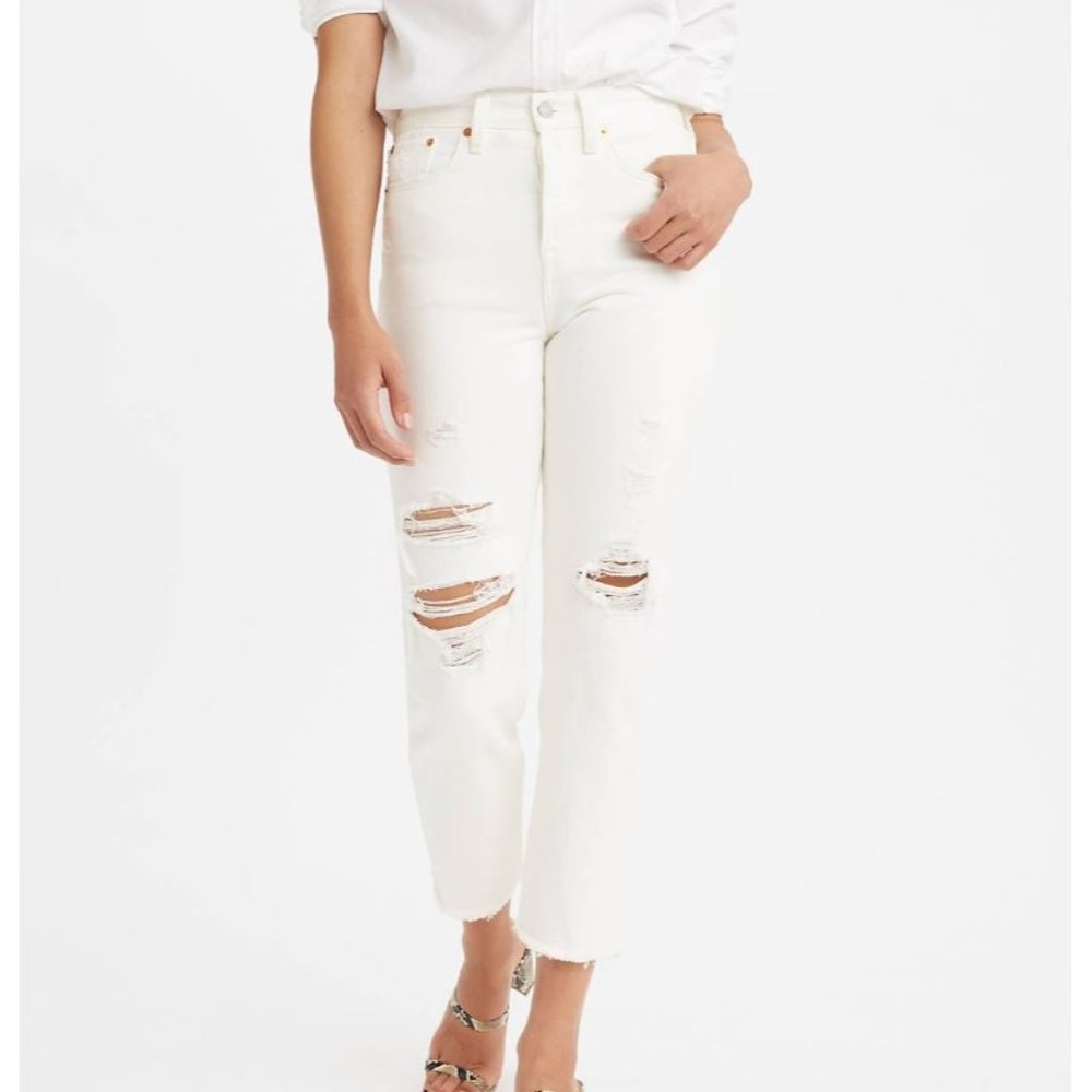 Levi's 26 x 28 NEW Premium Wedgie Straight Ivory Distressed Ankle Jeans